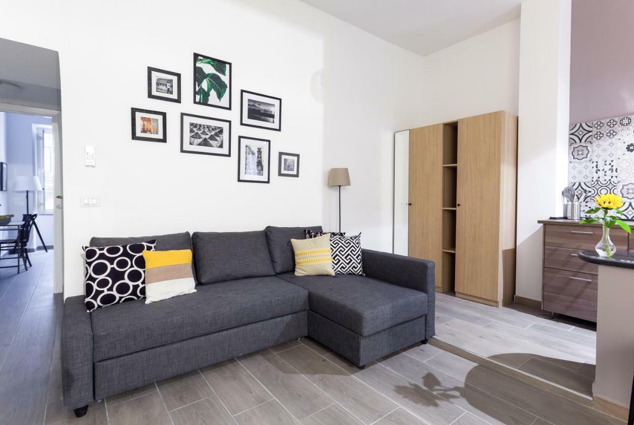 Manuela Apartments Centro storico Naples Extérieur photo